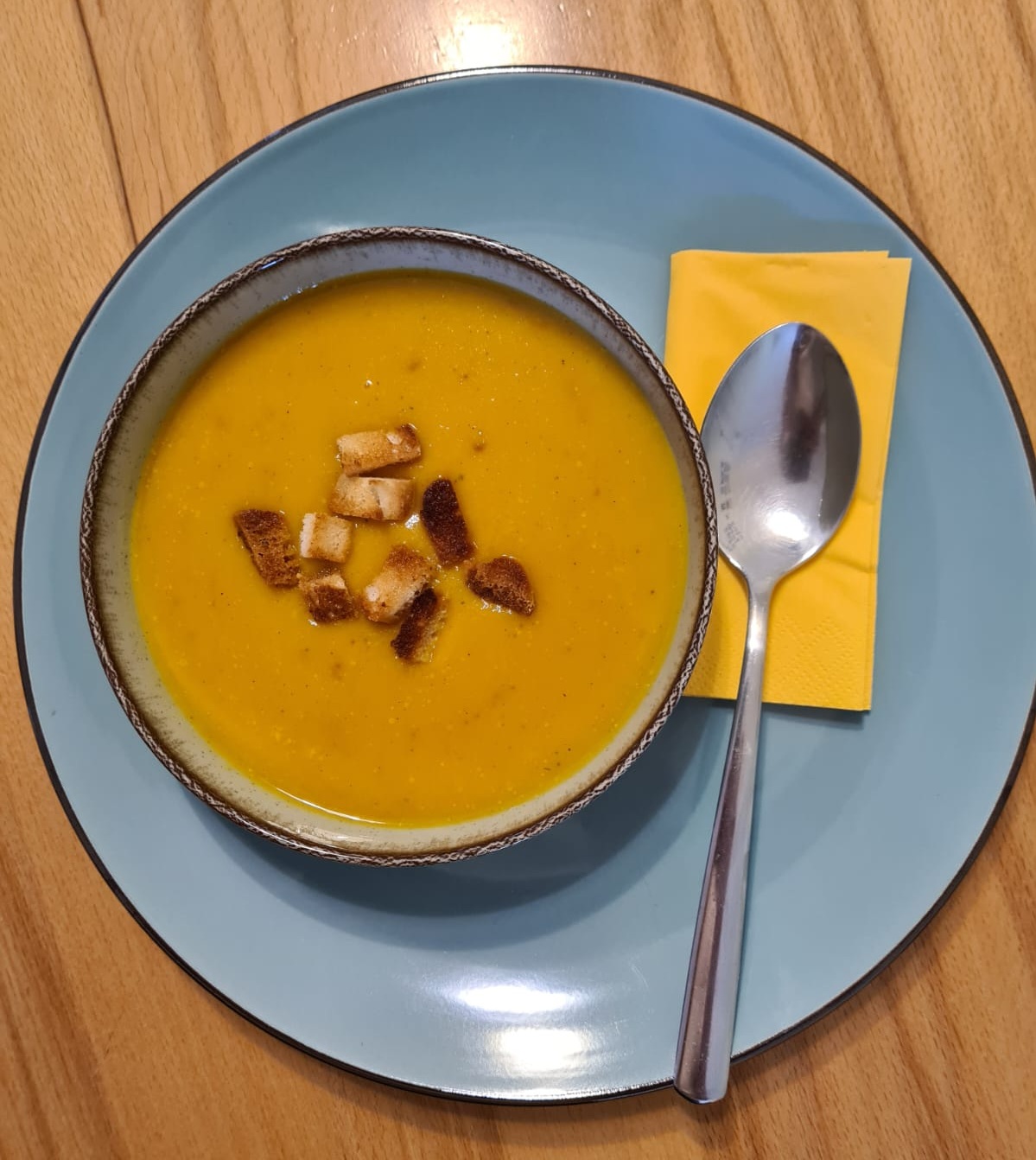 Pastinaken-Curry-Suppe