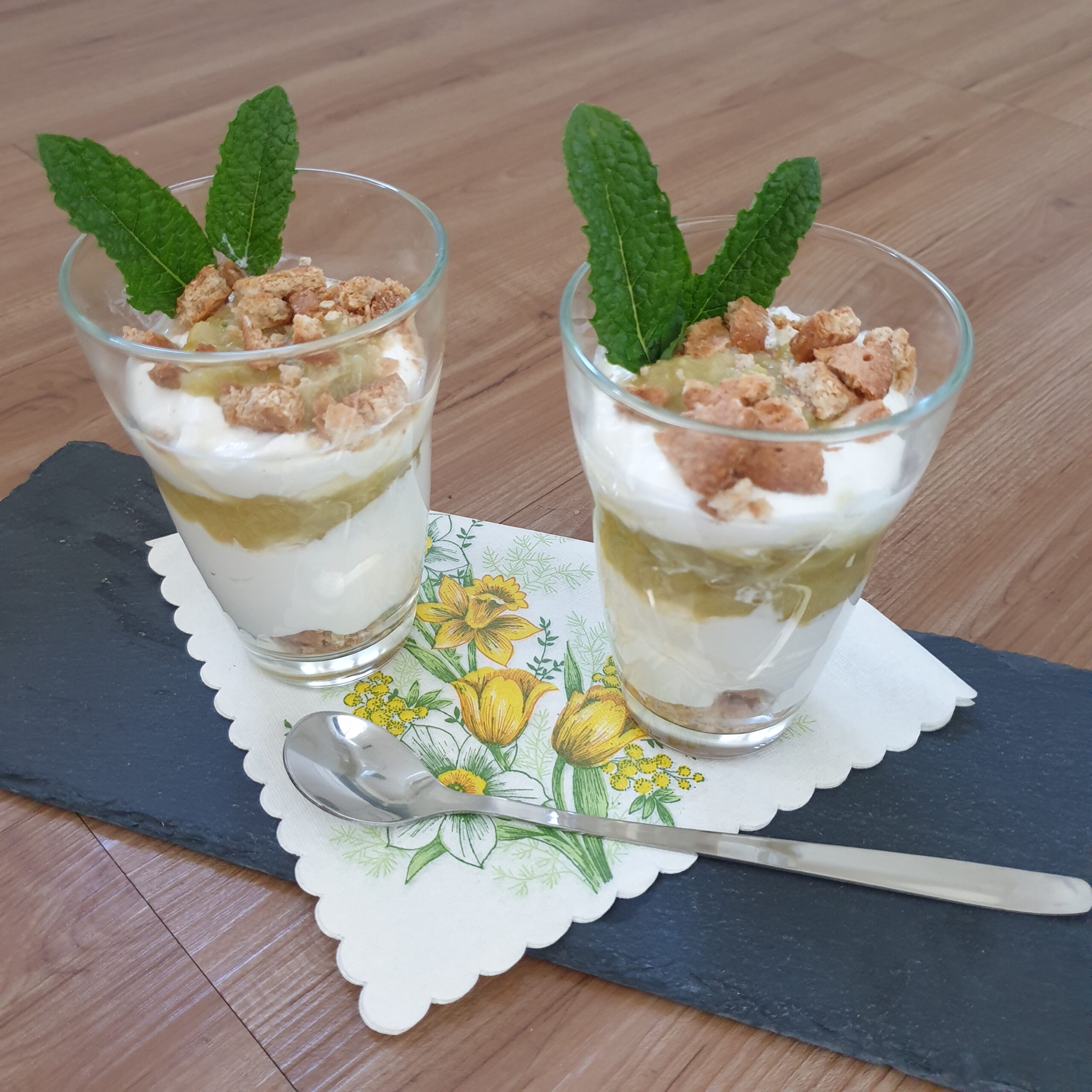 Rhabarber Trifle